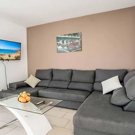 Вилла Primrose Адехе